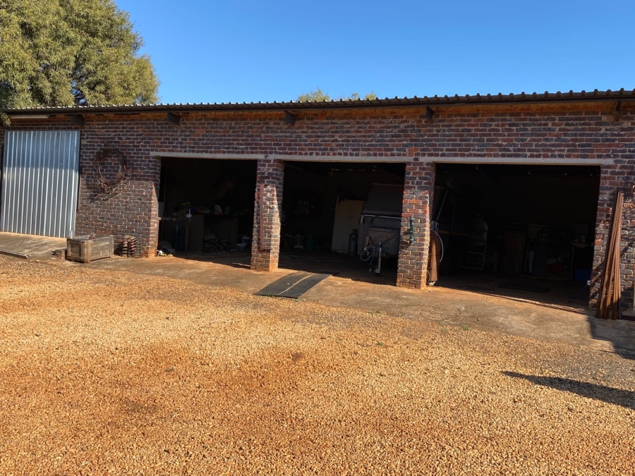 5 Bedroom Property for Sale in Koster North West